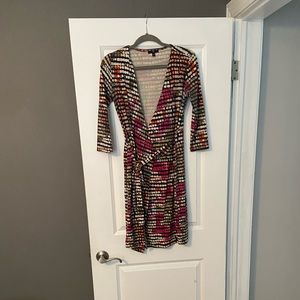 Gorgeous Gap Abstract Wrap Dress